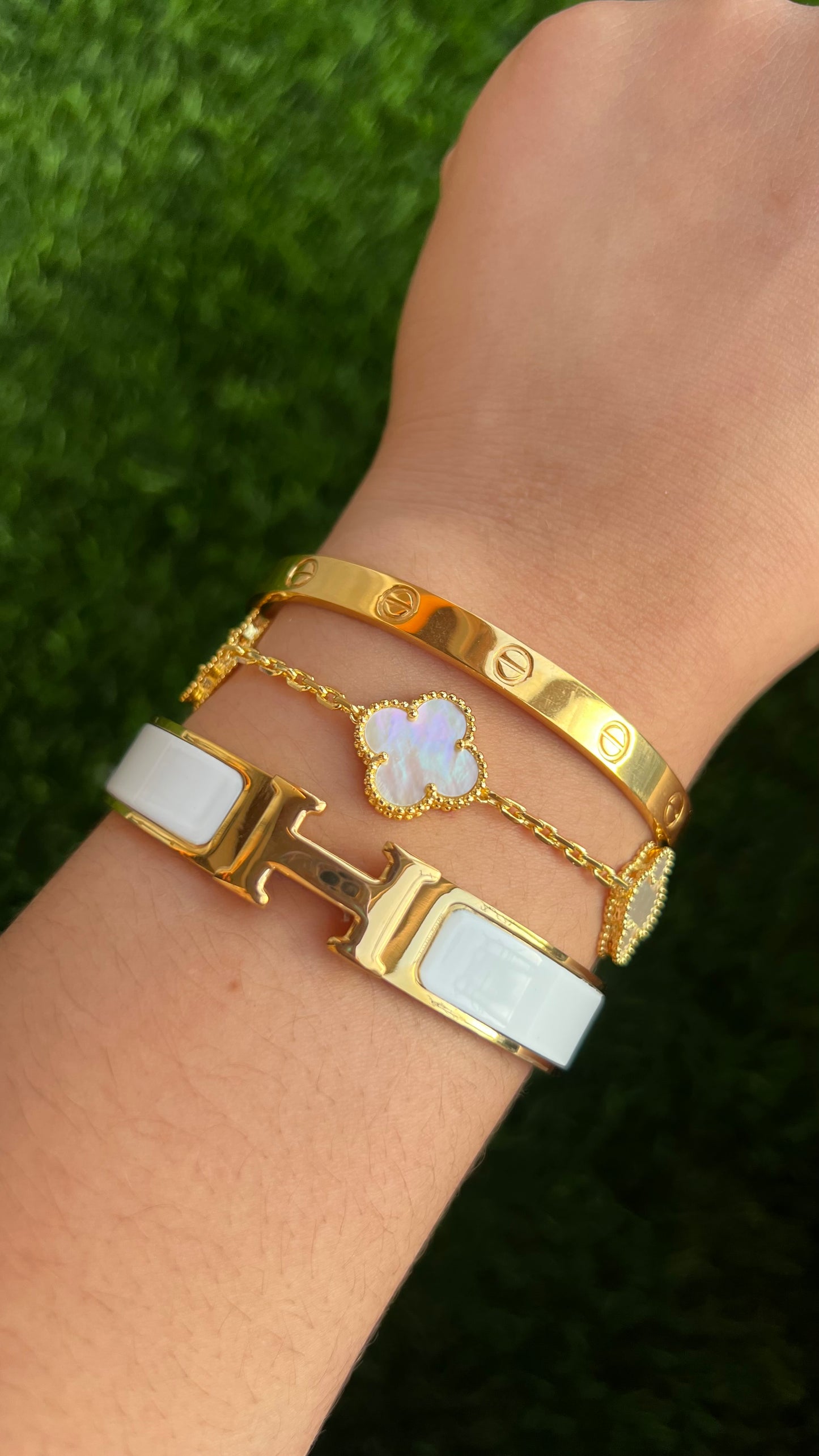 White Valencia clover Bracelet
