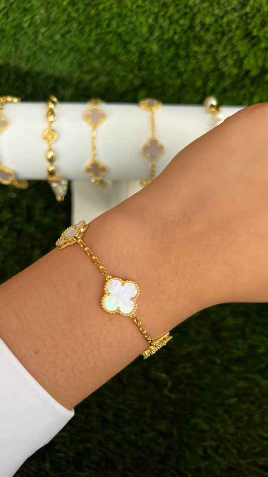White Valencia clover Bracelet